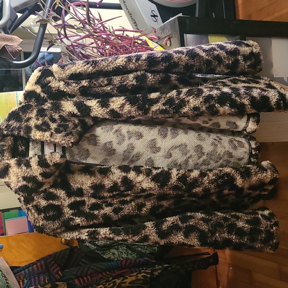 COZY SHERPA full zupper leopard print jacket